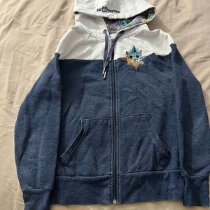 Disney World Animal Kingdom zip up hoodie. women’s size XS $35 obo EUC.